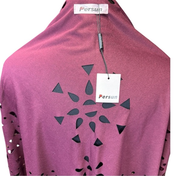 NWT Persun Maroon Faux Suede Laser Cut Fringe Shawl One Size - Picture 5 of 5